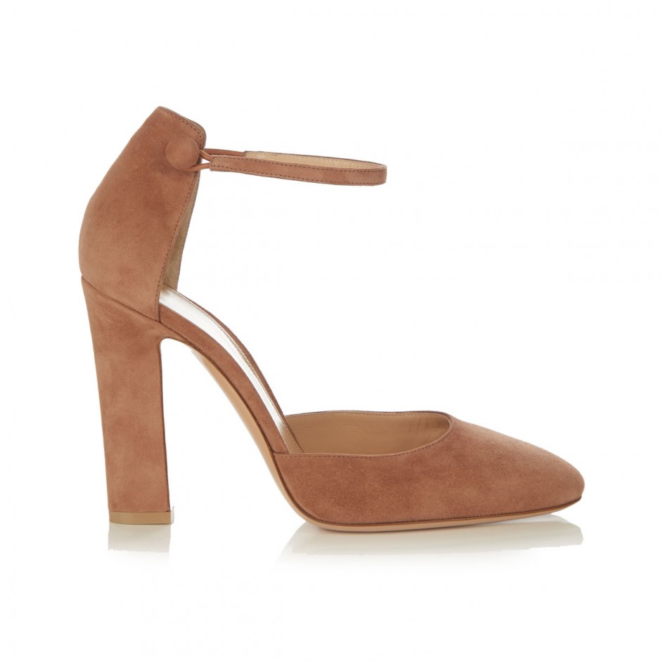 nude tan shoes