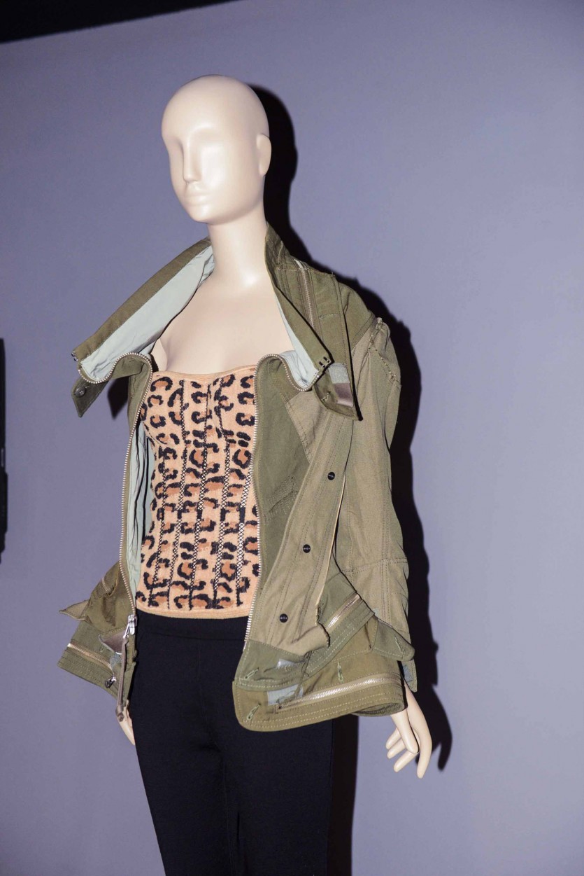 Fashion and retail industry 93 Fashion and retail industry 38