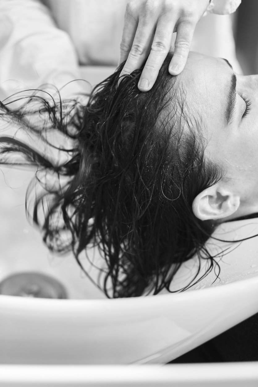 how-a-bob-haircut-made-an-editor-s-hair-healthy-again-coveteur