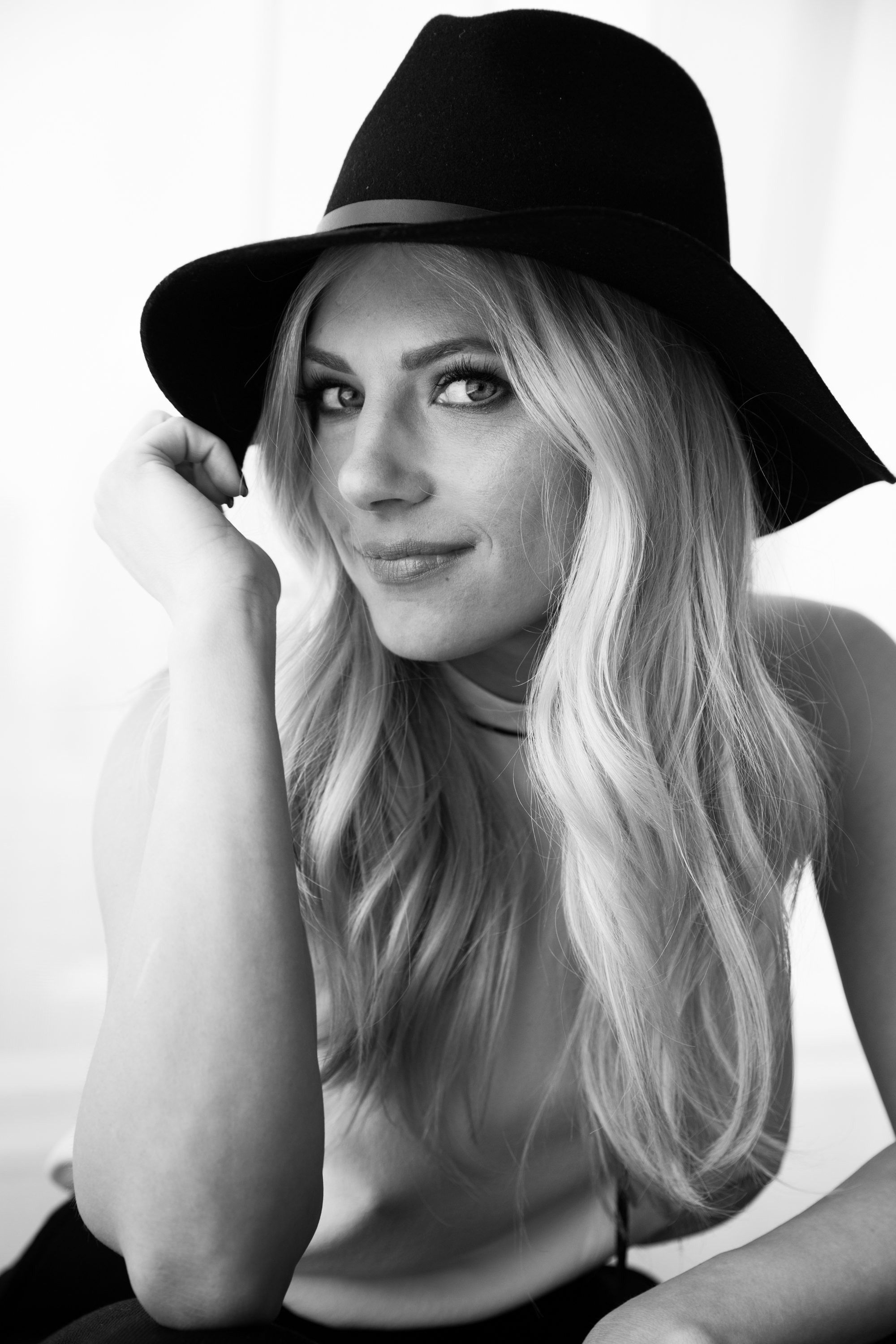 Actress Katheryn Winnick Shares Her Beauty Routine - Coveteur