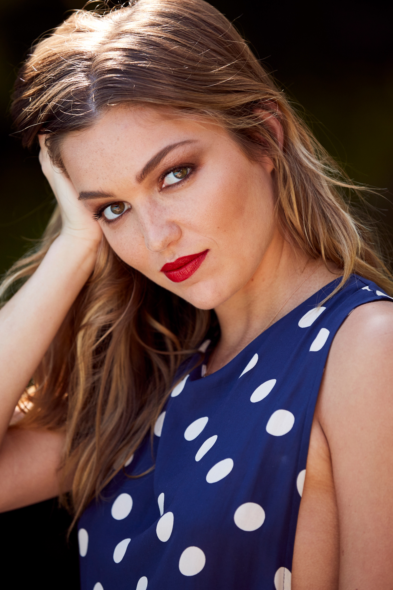 Lili Simmons On Extreme Diets, Meditation, and More - Coveteur