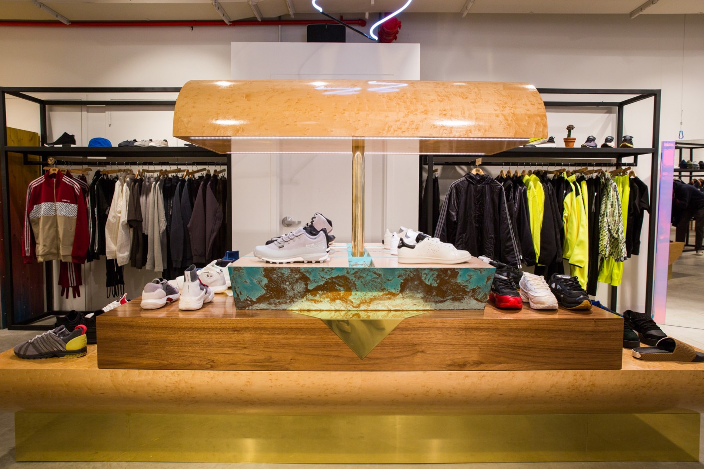 sneakersnstuff warehouse