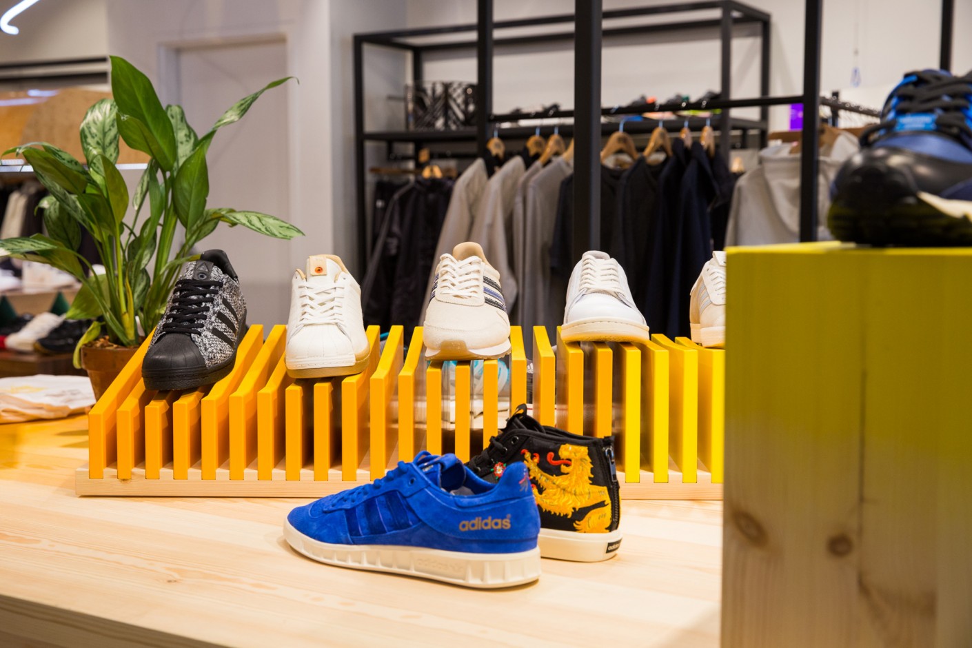 sneakersnstuff warehouse