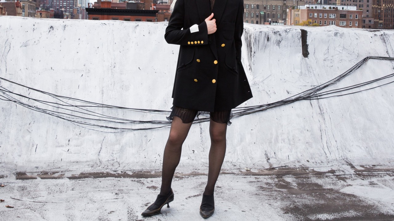 ways to make all black outfits less boring