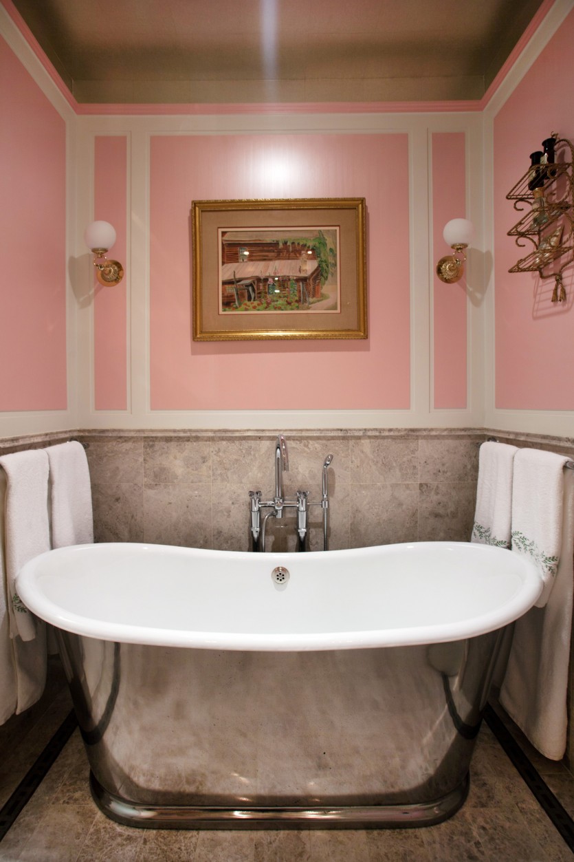 most glam bathrooms