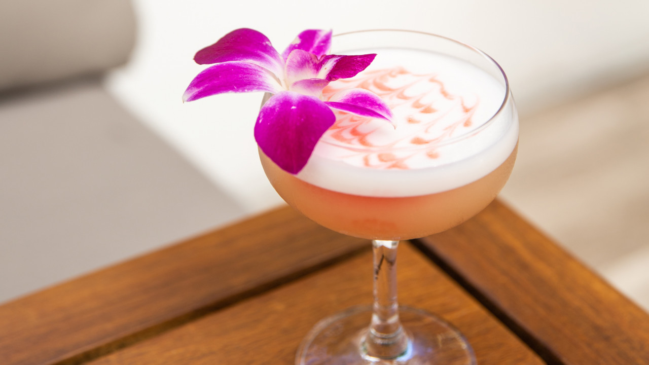 miami edition hotel strawberry shrub cocktail recipe