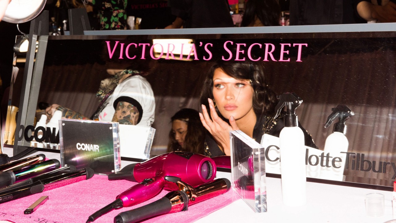 bella hadid 2018 victoria