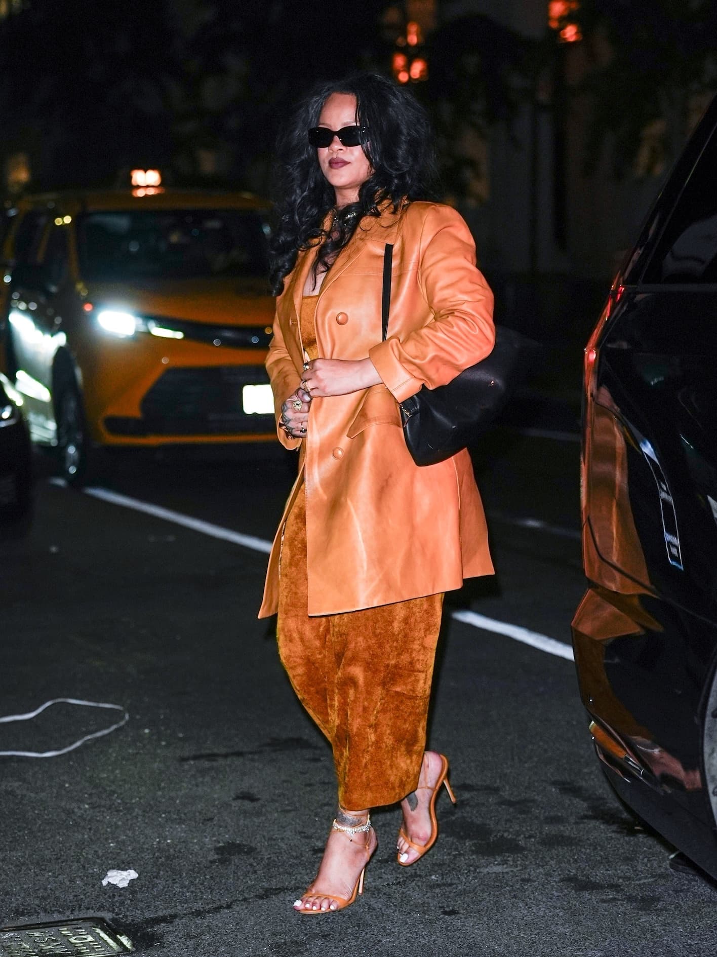 CELINE VIP RIHANNA STREET STYLE 2 1