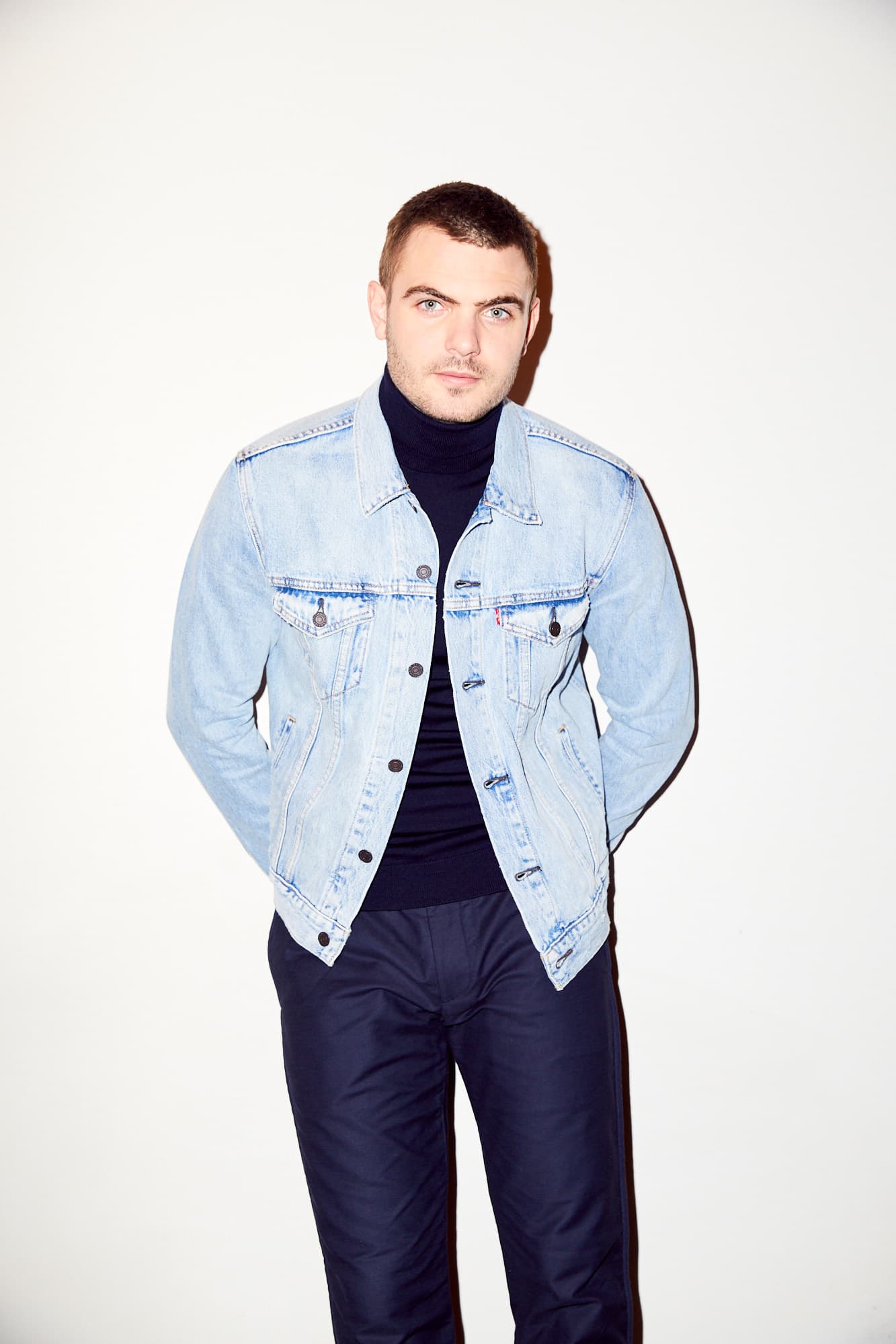 Alex Roe Talks Forever My Girl, His Singing Ability, and More