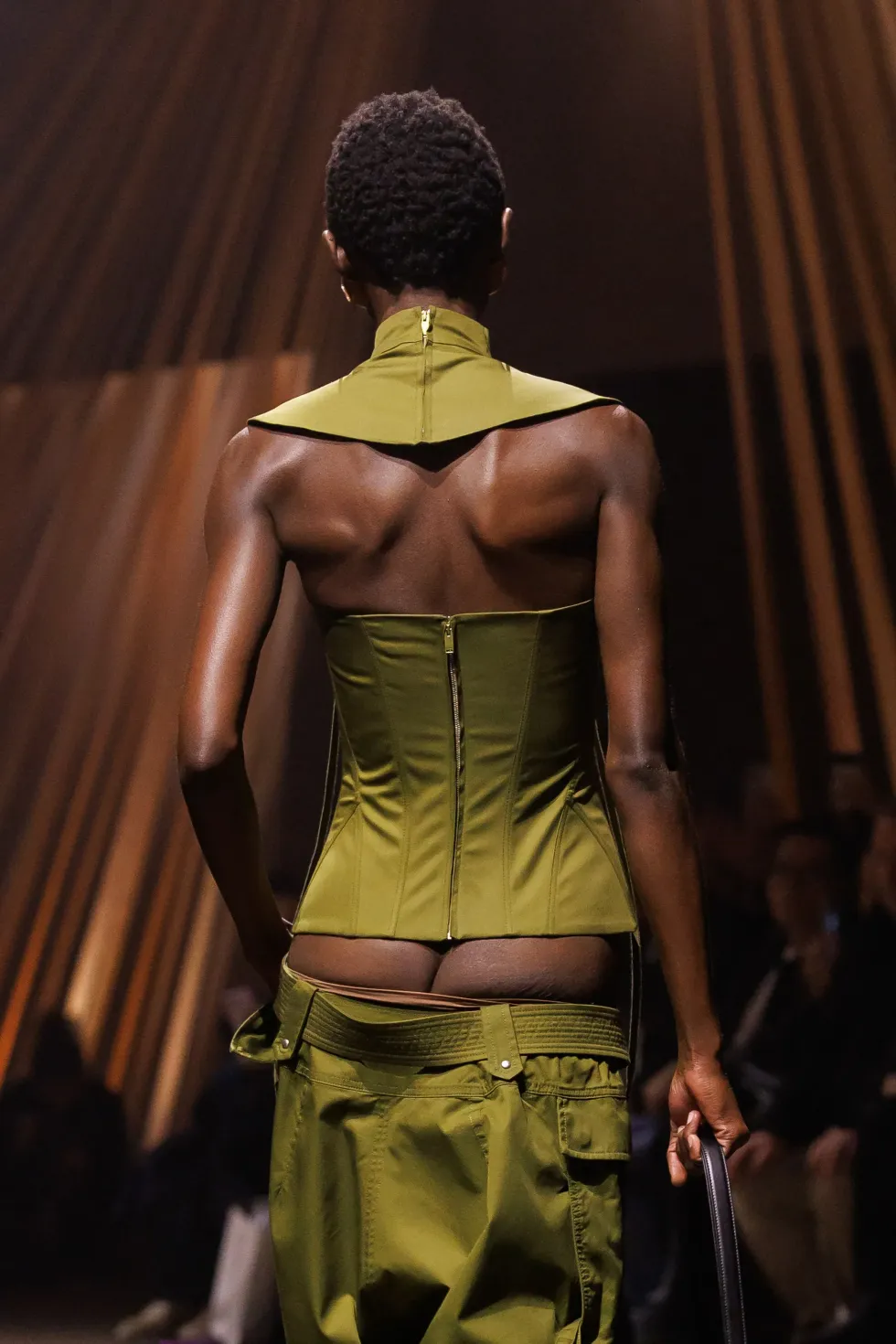 alexander-mcqueen-bumster