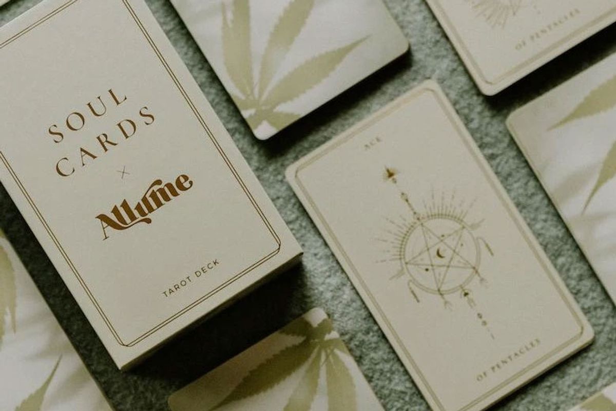 allume green dream tarot deck