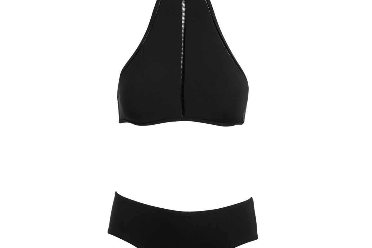 andie swim the nantucket in black