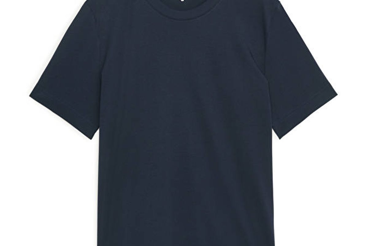 arket crew neck t-shirt