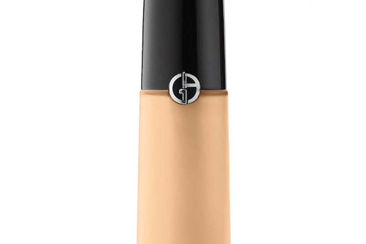 armani beauty luminous silk concealer