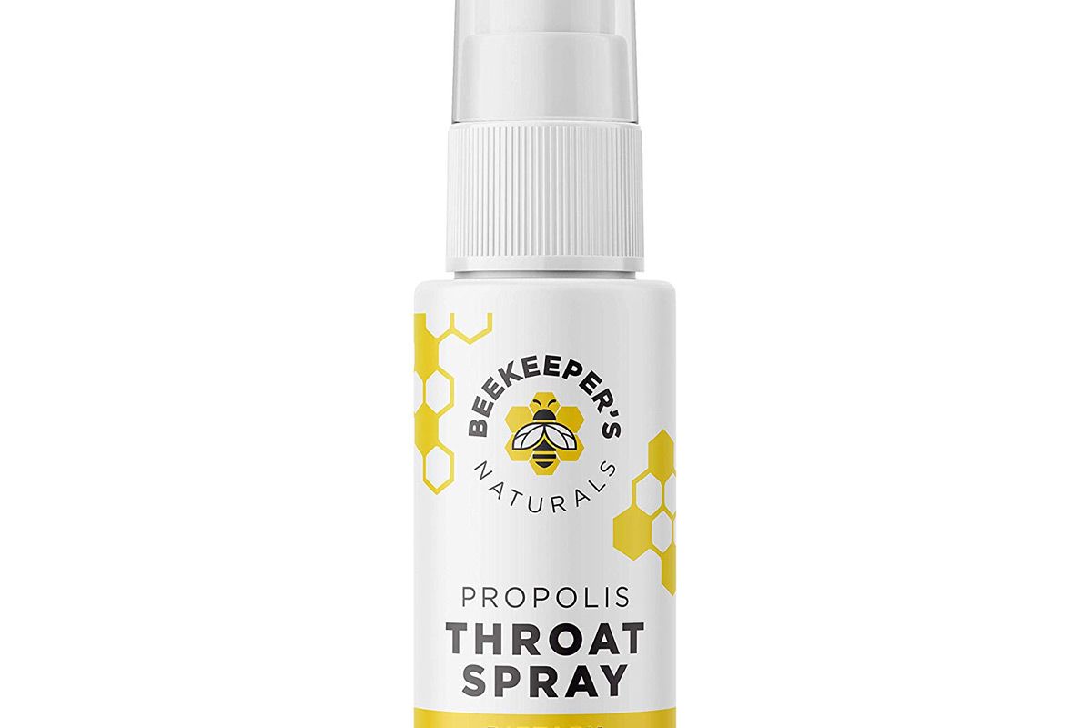 beekeepers naturals propolis throat spray 95 percent bee propolis extract natural immune support and sore throat relief great for cold and flu symptoms antioxidants keto paleo gluten free