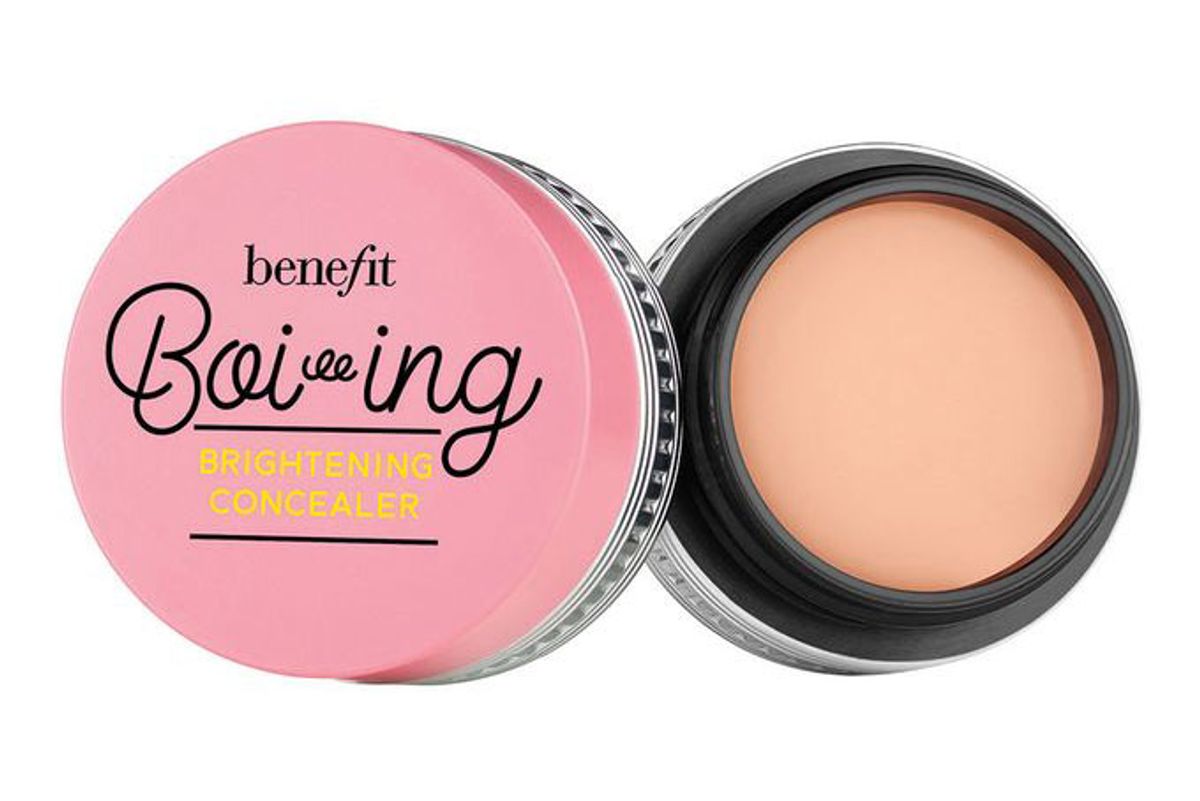 benefit cosmetics boi-ing brightening concealer