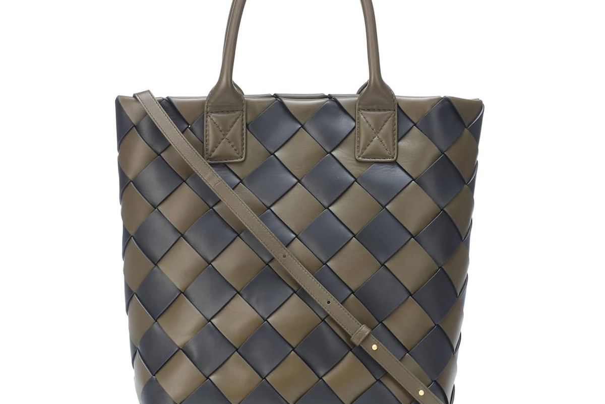 bottega veneta maxi cabat 30 leather tote