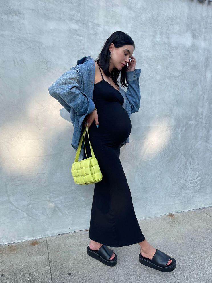 Comfortable Maternity Dress for the Final Days of Pregnancy