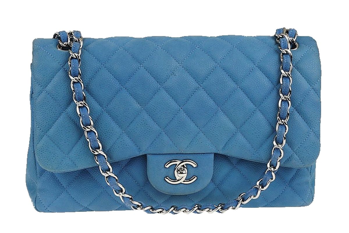 chanel classic double flap quilted matte jumbo bag