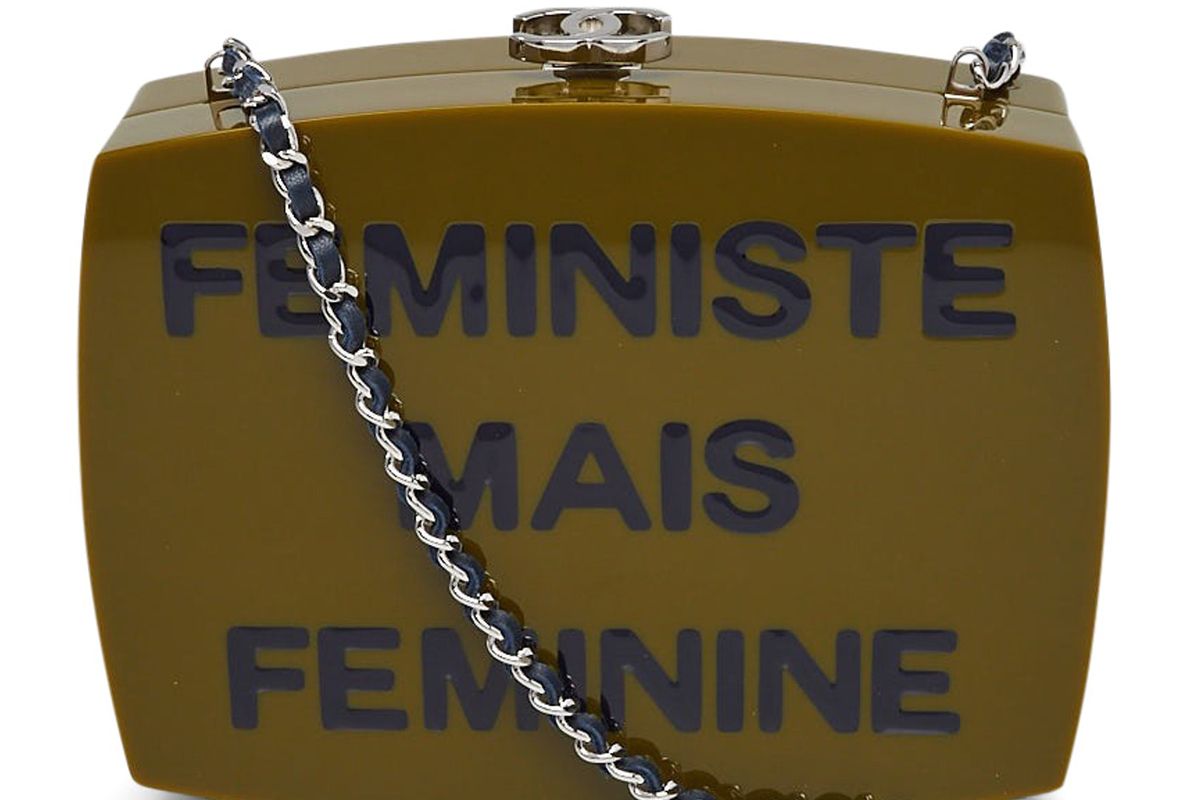 chanel feministe mais feminine box clutch