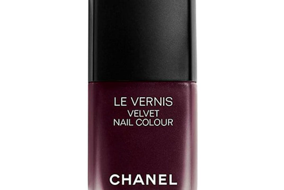 chanel le vernis longwear nail color in profondeur