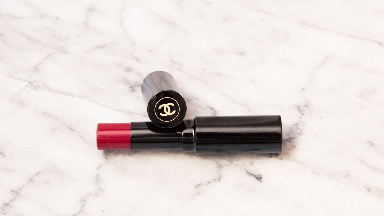 Our Beauty Director Reviews Chanel Les Beiges Healthy Glow Lip Balm in Deep  - Coveteur: Inside Closets, Fashion, Beauty, Health, and Travel