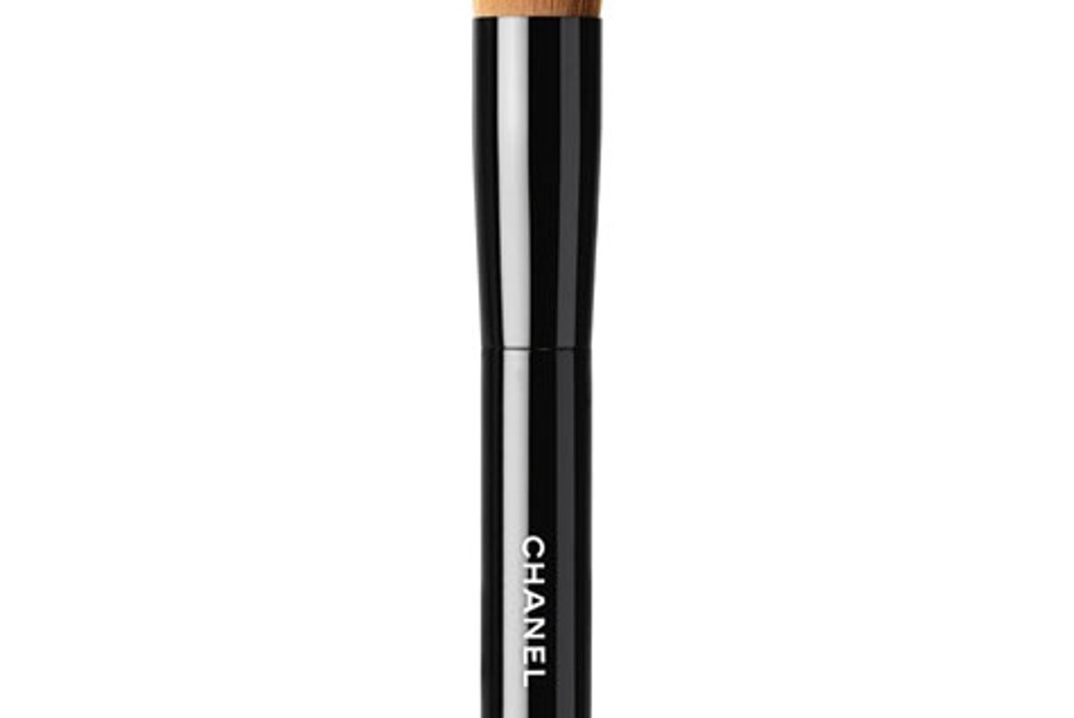 chanel les pinceaux de chanel 2-in-1 foundation brush fluid and powder