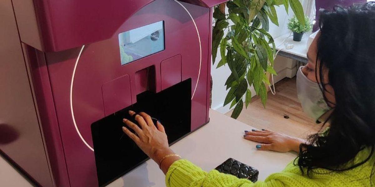 All the Details on Clockwork Robot Manicures Coveteur Inside Closets