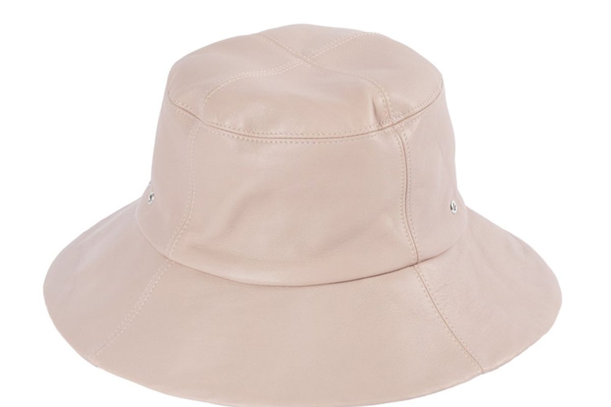 clyde lambskin bucket hat in peony