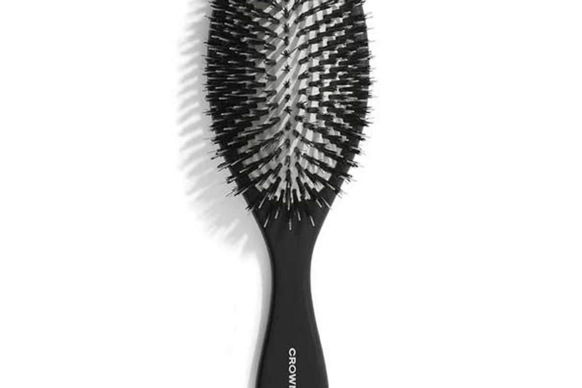 crown affair the brush no 001