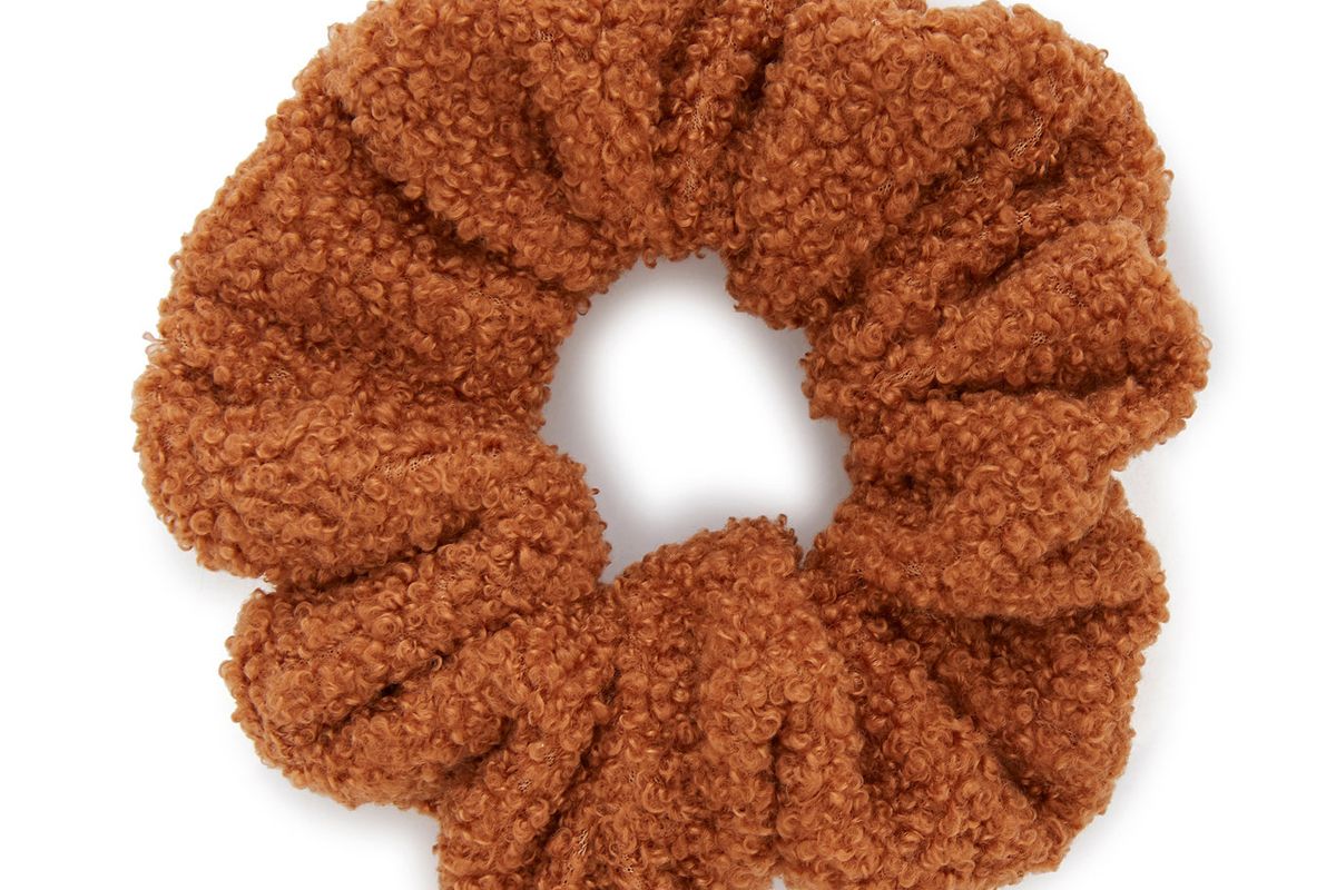 donni chiquita mini sherpa scrunchie