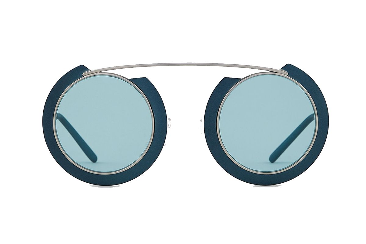 emporio armani woman oversize sunglasses