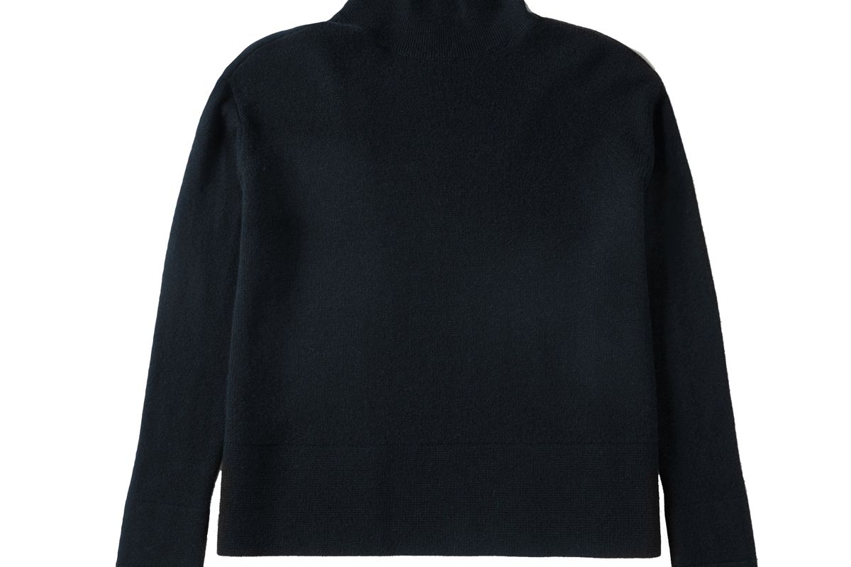 everlane cashmere square turtleneck