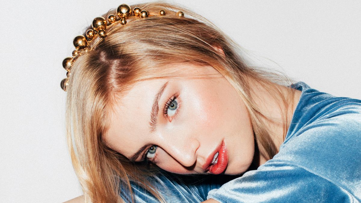 5 Pretty Hairstyles That Might Convince You to Wear a Tiara