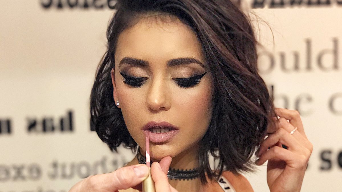 Nina Dobrev Cut an Extra 3 Inches Off Her Hair Right Before the Oscars