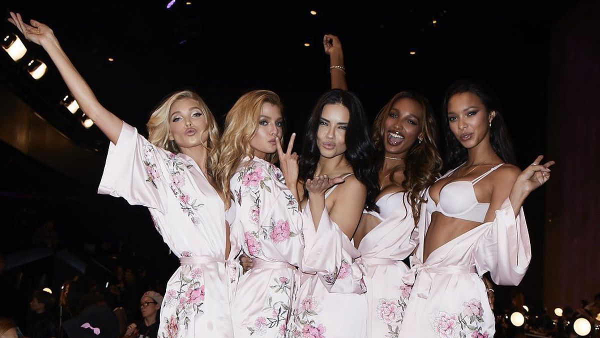 17 Things You’ll Only See at a Victoria’s Secret Fashion Show