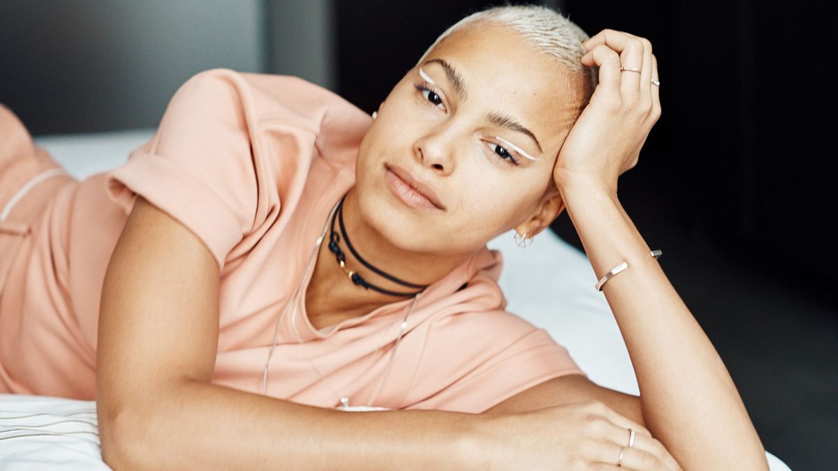 Model Kota Eberhardt Has the Best Tricks for Depuffed Under-Eyes & Larger-Looking Lips