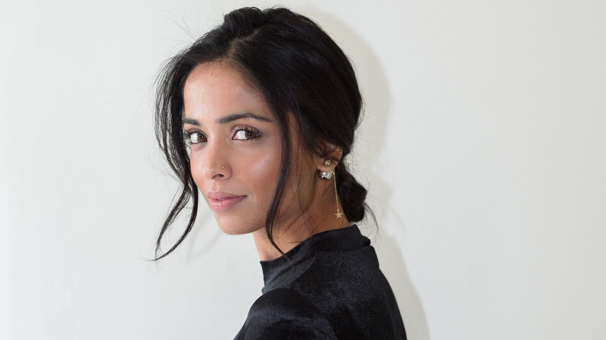 Hangover? You Don’t Need to Brush Your Hair for This Look