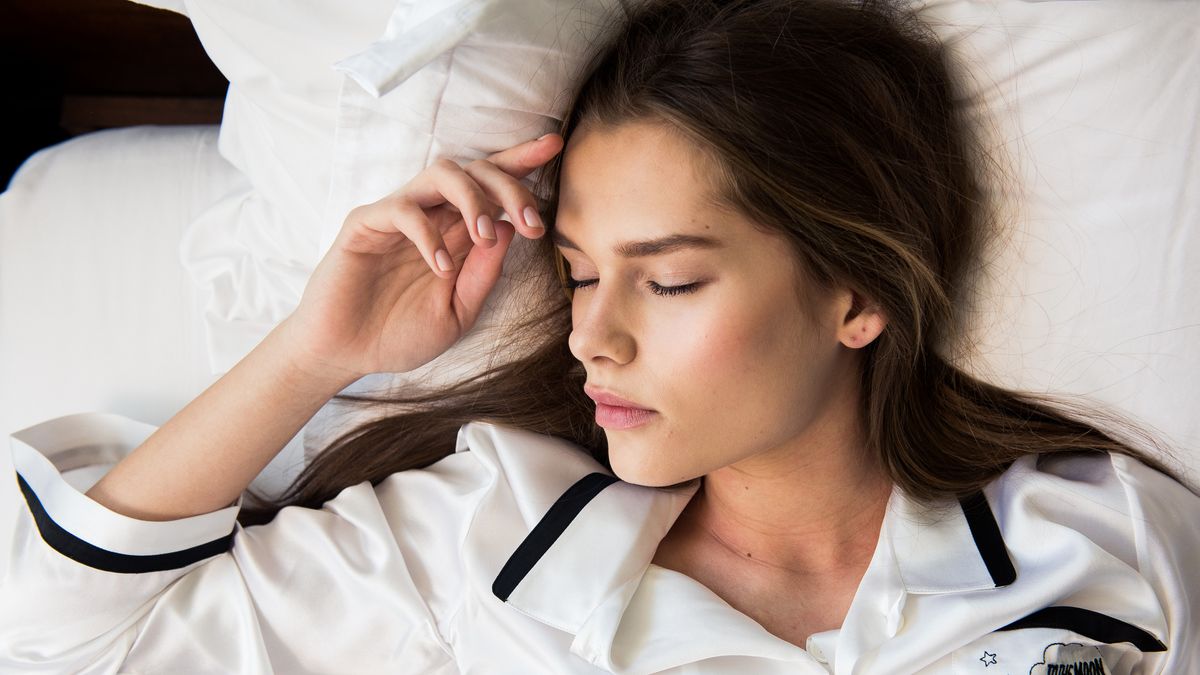 This Bedtime Routine *Always* Gets Me to Sleep Fast