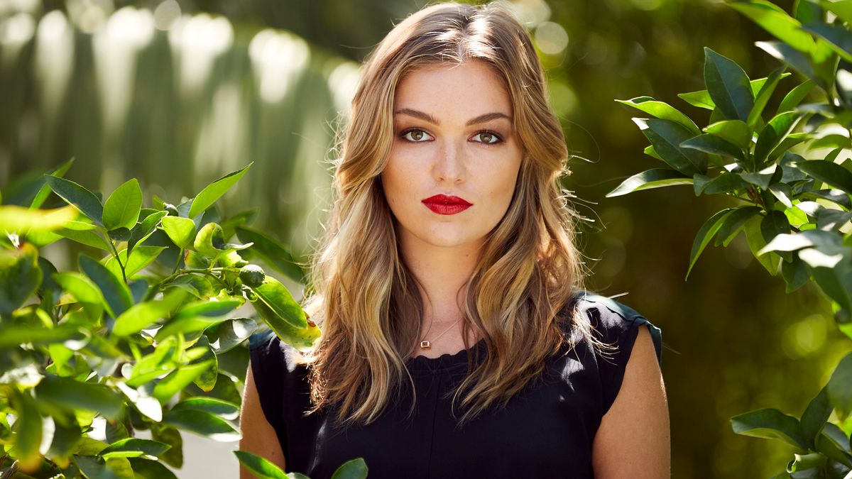 How One L.A. Actress Looks Amazing Even in 100+ Degree Heat
