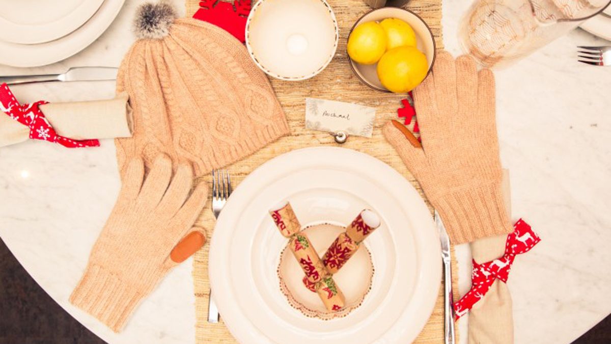 ways to give back during the holidays