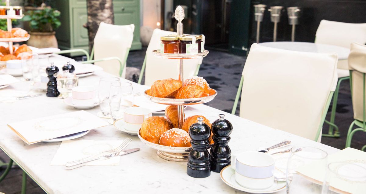 How to Throw a Chic AF Baby Shower