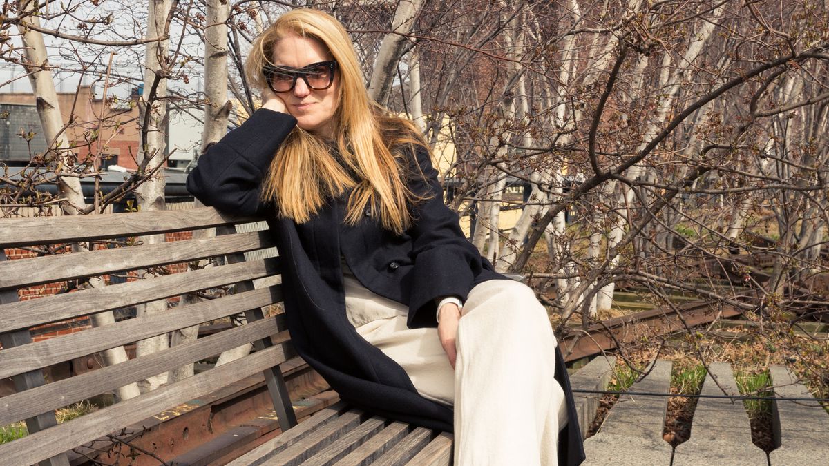Why Do We Always Assume Other Women Don’t Like Us?