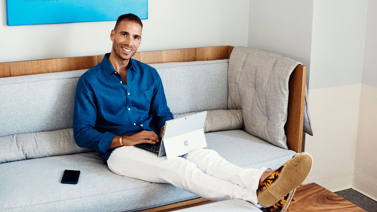 Meet Simon Huck, The High-Profile Celebrity Marketing Exec and The Kardashian’s Best Friend