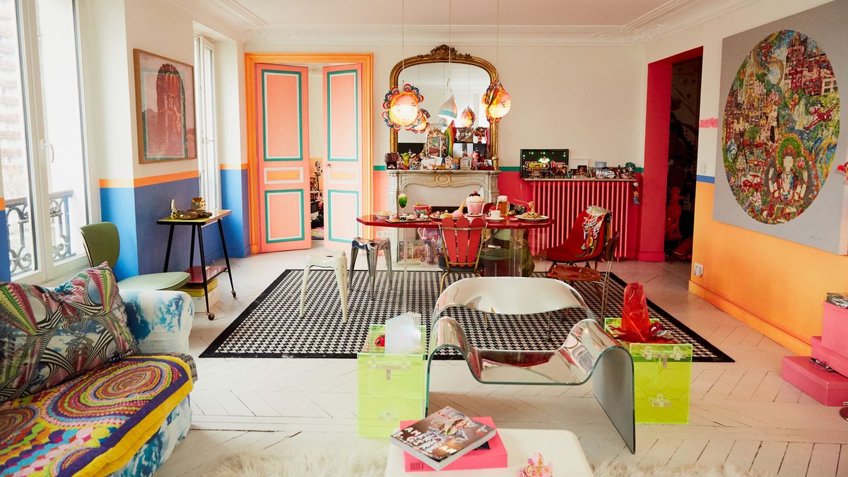 inside manish arora apartment
