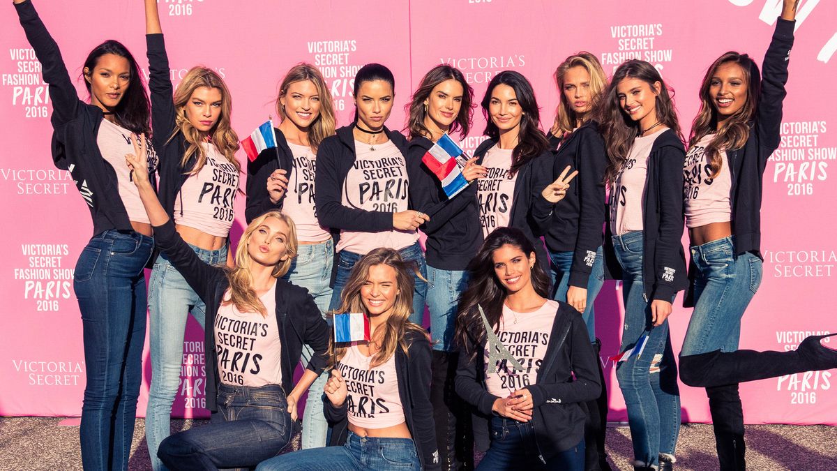 This is What It’s Like to Fly to Paris with Victoria’s Secret Angels