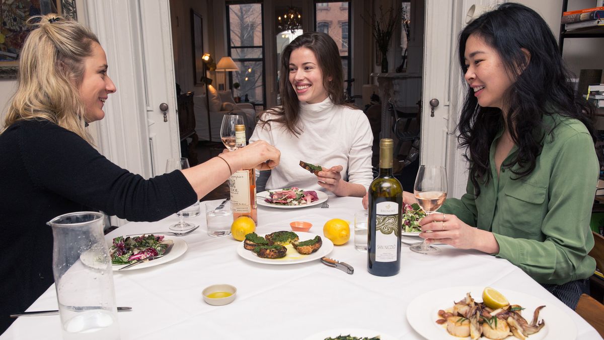 Host a Sunday Lunch Instead of Going to Brunch