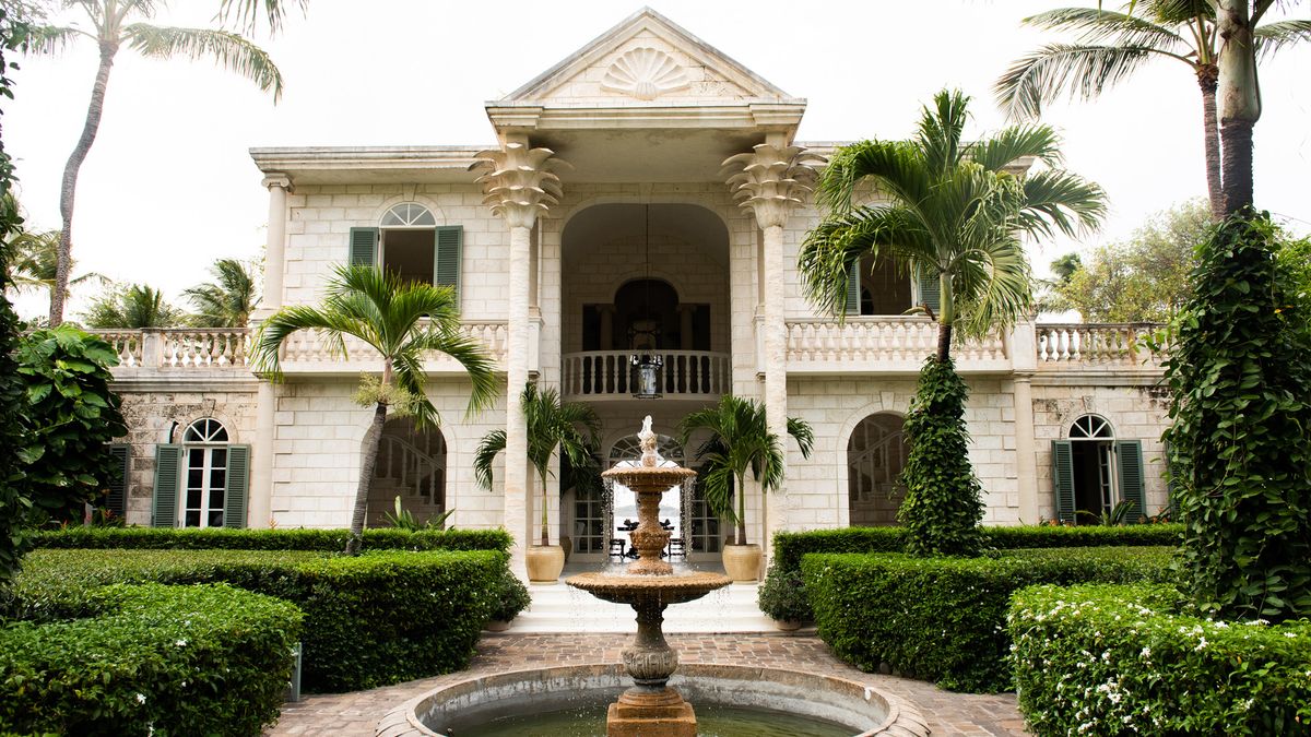 inside tommy hilfiger vacation home