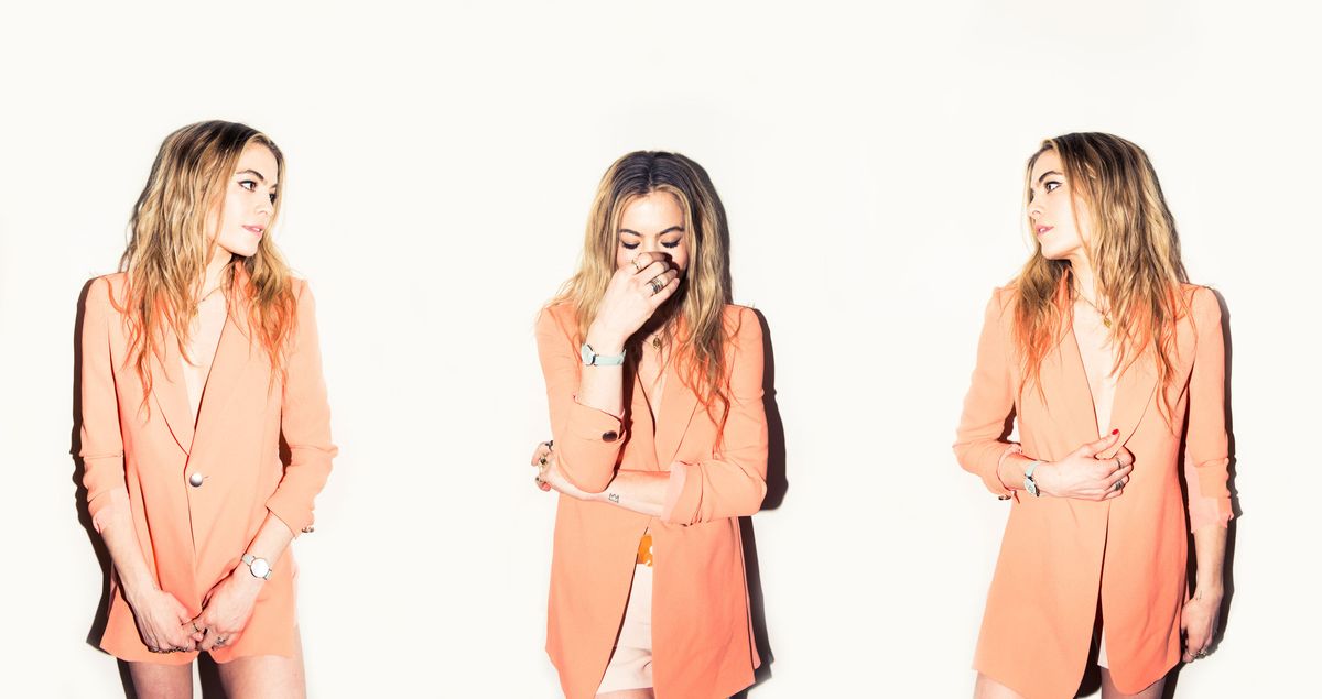 How Chelsea Leyland Gets Ready for A DJ Gig