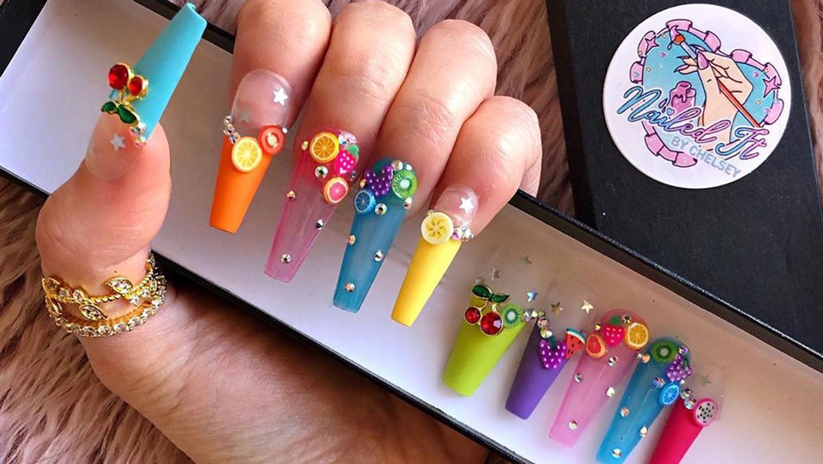 images Vintage Aesthetic Y2K Acrylic Nails the hottest instagram accounts for